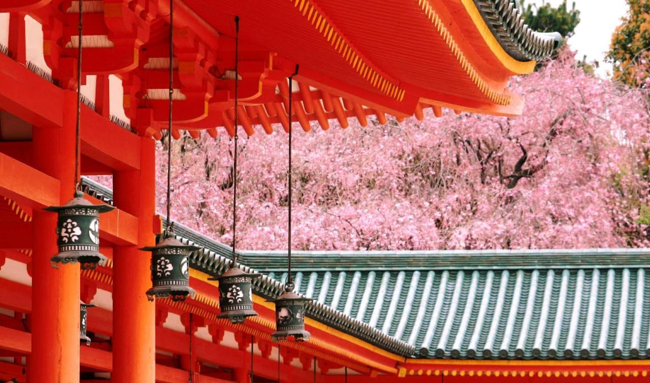 The Hotel Kiyomizu Imperial Palace West Кіото Номер фото